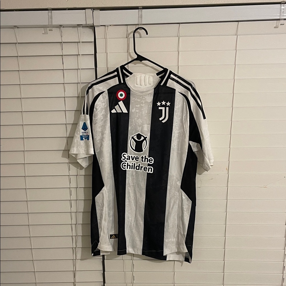 Juventus 24/25 Home Jersey
